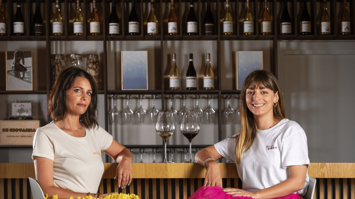 Melissa Di Giovanna & Veronica laguardia - Sicilian Wine Wear