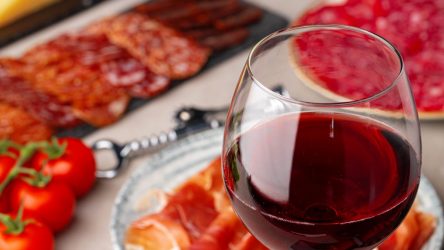 Portwein vs Sherry – Unterschiede, Empfehlungen & Herkunft